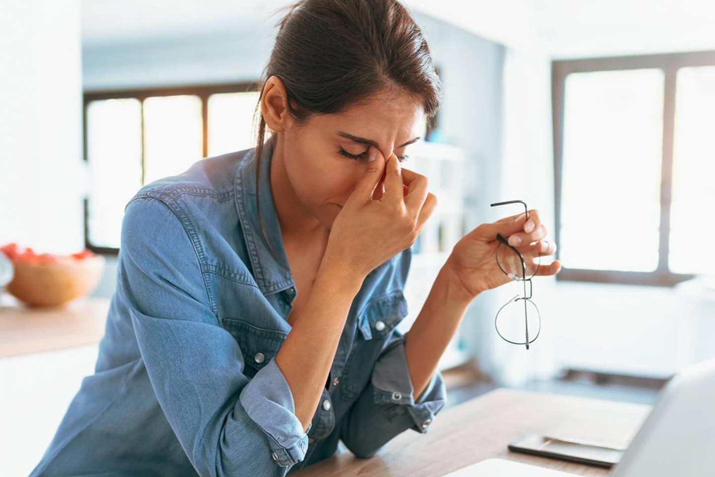 Gestresste und müde Frau – Catafertyl